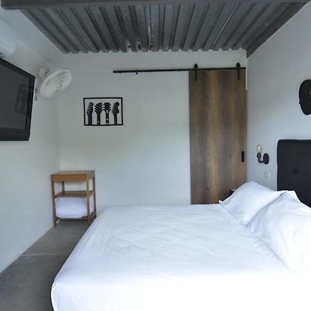 Yuluka Hostel Apulo Bagian luar foto