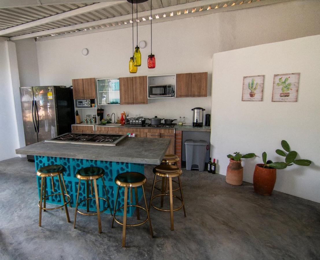Yuluka Hostel Apulo Bagian luar foto