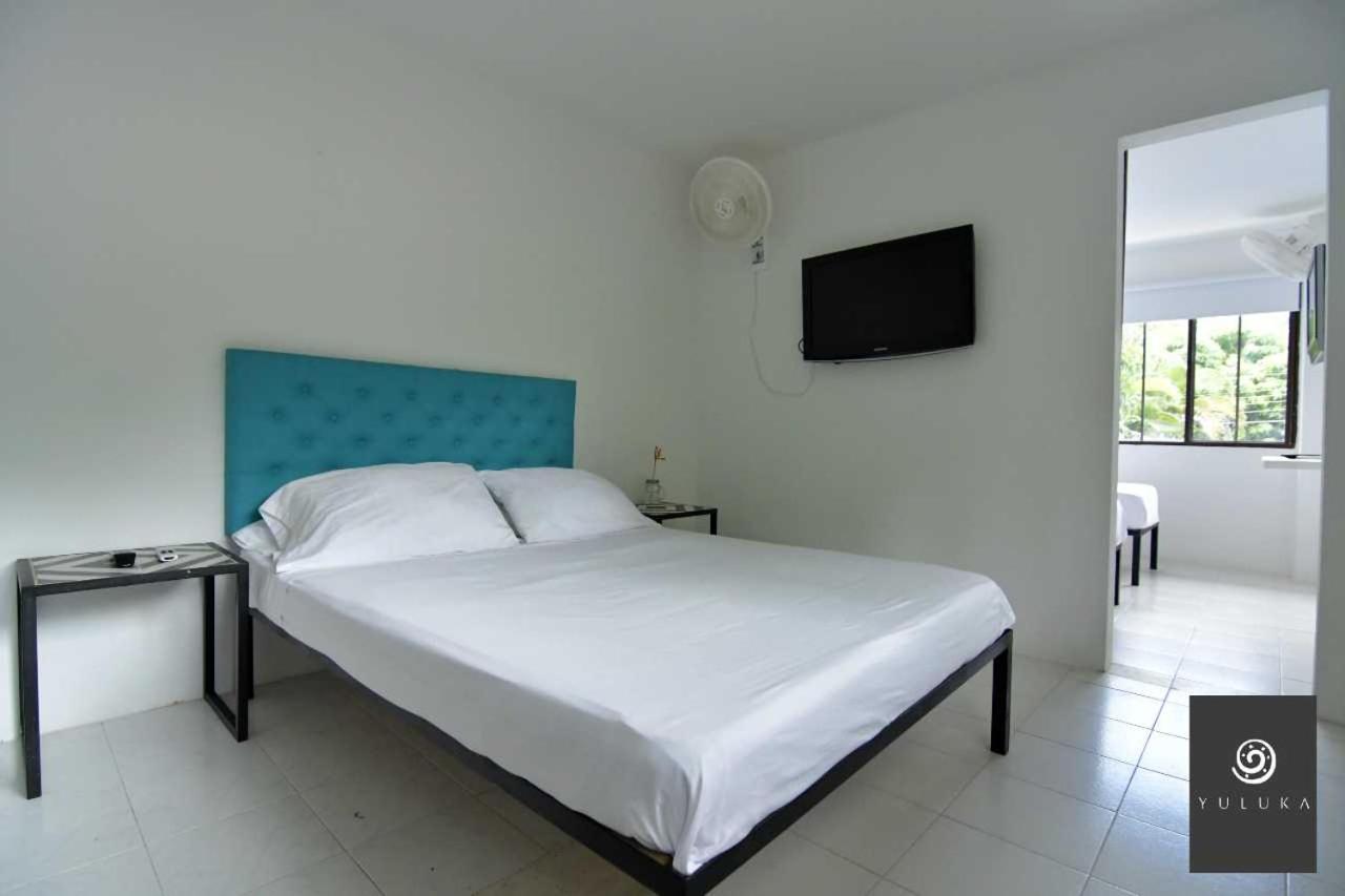 Yuluka Hostel Apulo Bagian luar foto