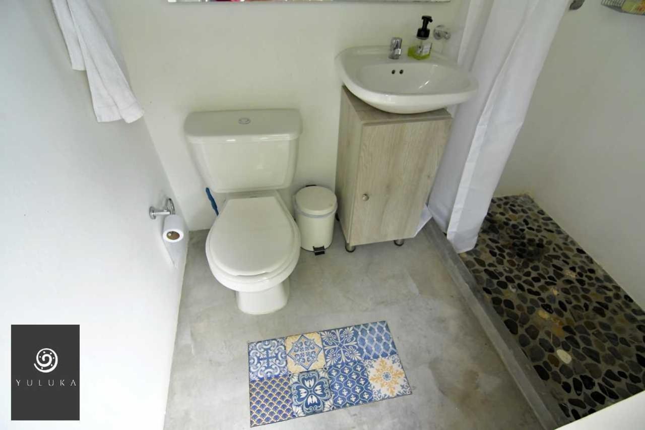 Yuluka Hostel Apulo Bagian luar foto
