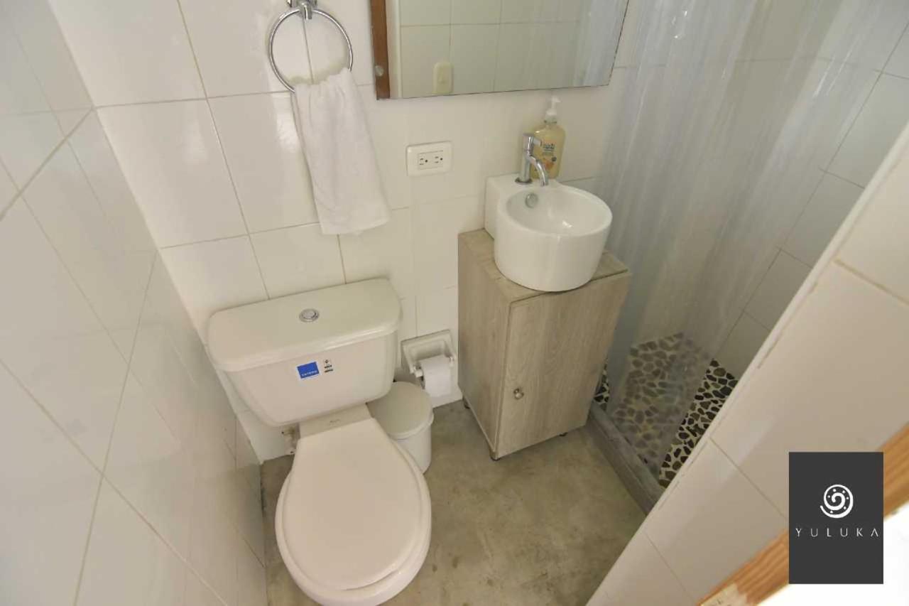 Yuluka Hostel Apulo Bagian luar foto