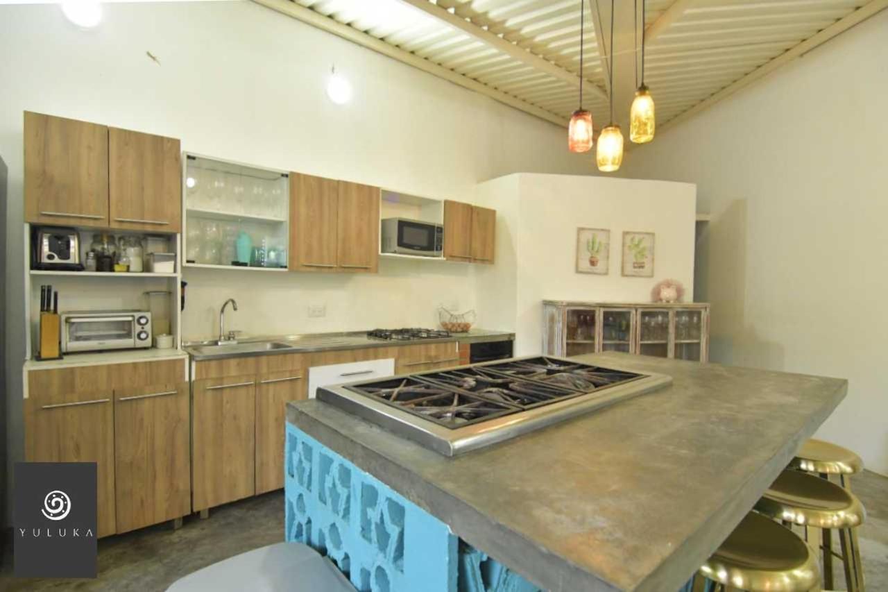 Yuluka Hostel Apulo Bagian luar foto