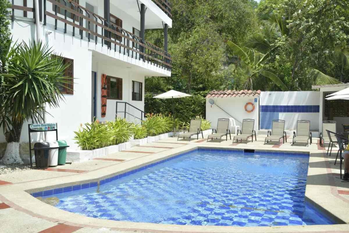 Yuluka Hostel Apulo Bagian luar foto