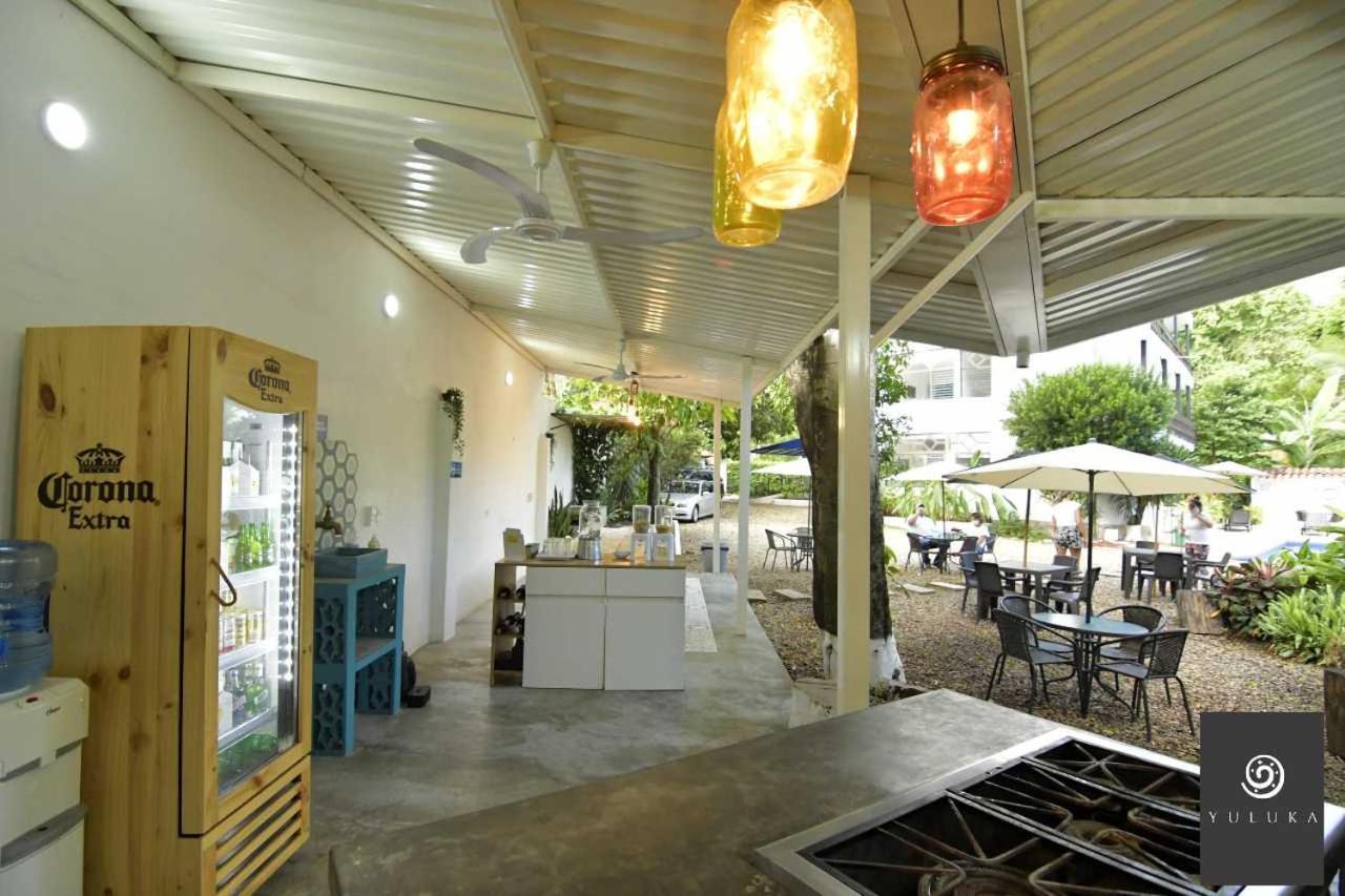 Yuluka Hostel Apulo Bagian luar foto