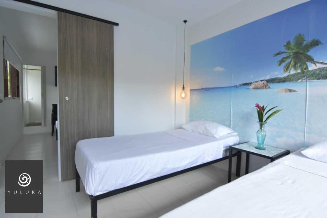 Yuluka Hostel Apulo Bagian luar foto