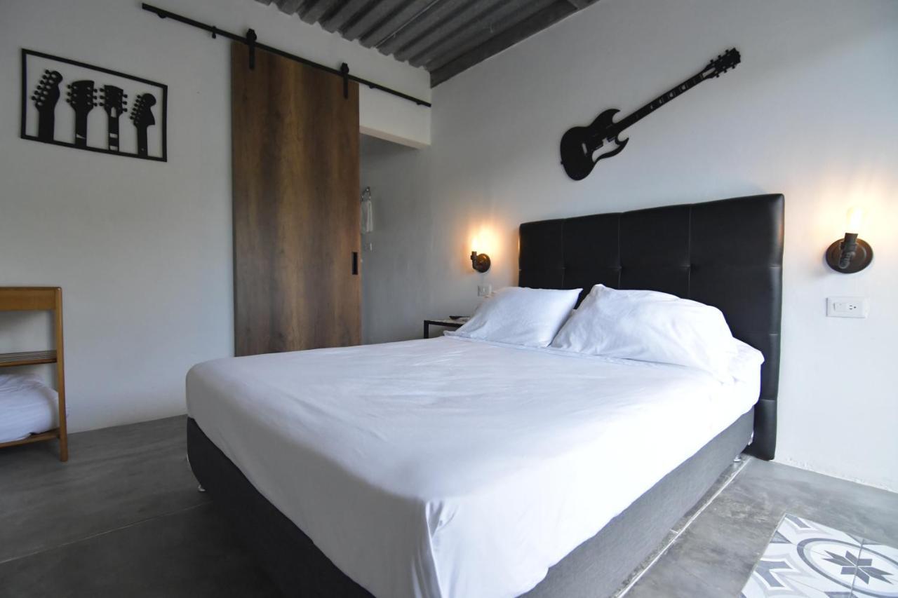 Yuluka Hostel Apulo Bagian luar foto