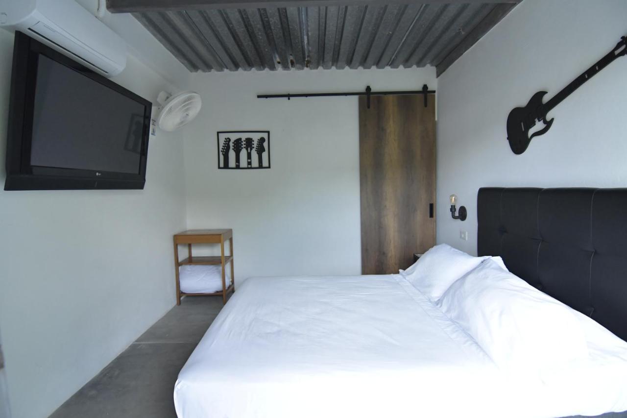 Yuluka Hostel Apulo Bagian luar foto