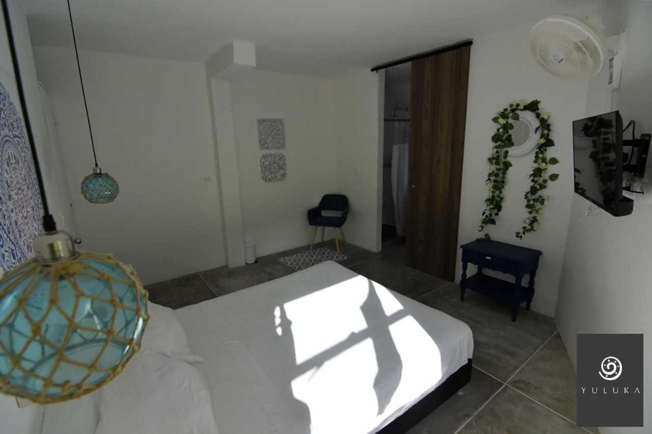 Yuluka Hostel Apulo Bagian luar foto